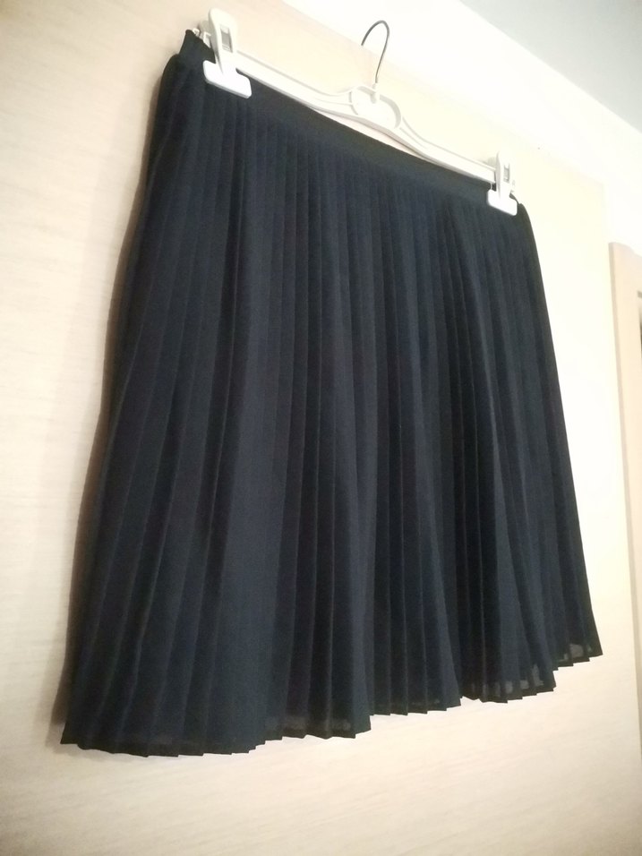 Siyah Piliseli Mini Etek - Görsel 2