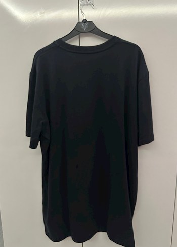 l Beden siyah Renk Under Armour Siyah Oversize Kısa Kollu Tişört