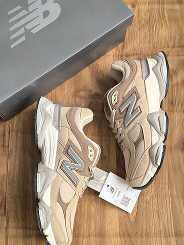 New Balance 9060 Kahve