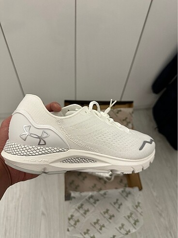 Under Armour Hovr Sonic 6 Beyaz