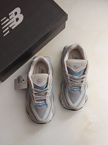 New Balance 9060 Gri