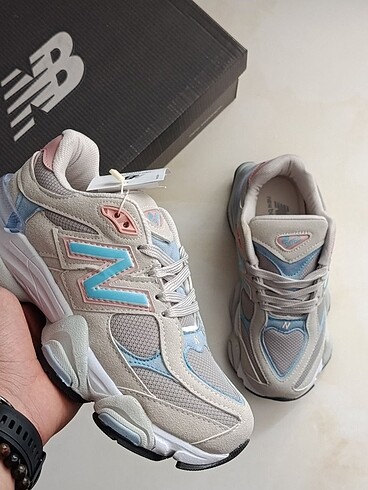37 Beden New Balance 9060 Gri