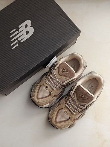 New Balance New Balance 9060 Kahve