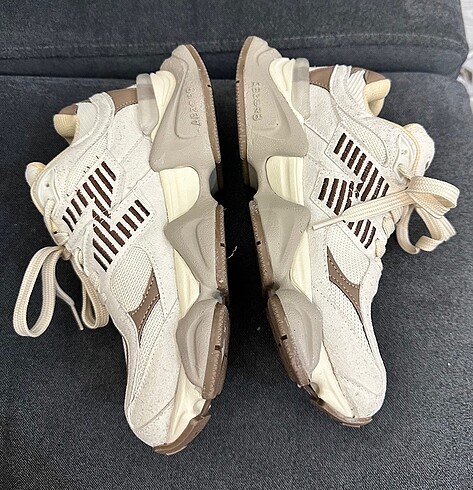 38 Beden New Balance 9060