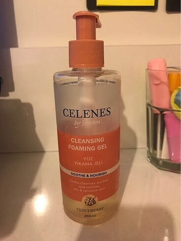 Celenes yüz temizleme jeli