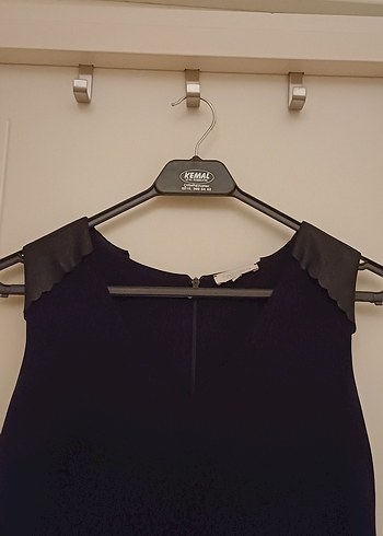 Siyah Midi V Yakalı Kolsuz Elbise - Görsel 3