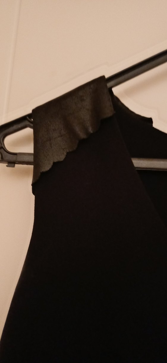 Siyah Midi V Yakalı Kolsuz Elbise - Görsel 5