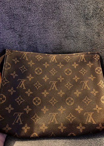 Louis Vuitton Clutch