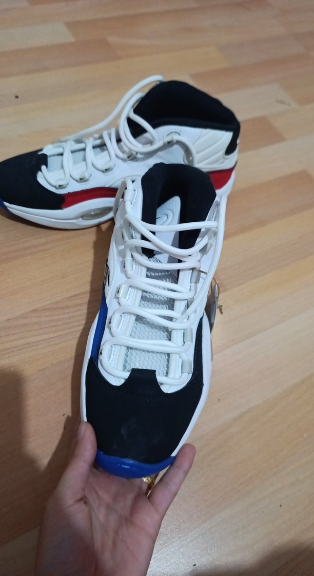 Reebok Siyah-Beyaz Basketbol Ayakkabısı — görsel 3/4
