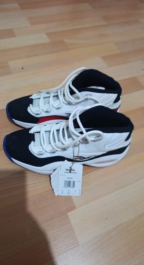 Reebok Siyah-Beyaz Basketbol Ayakkabısı — görsel 2/4