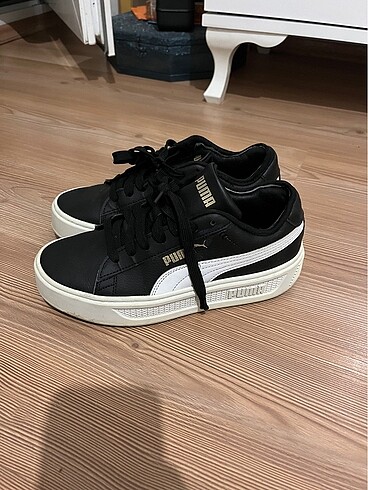 Puma siyah