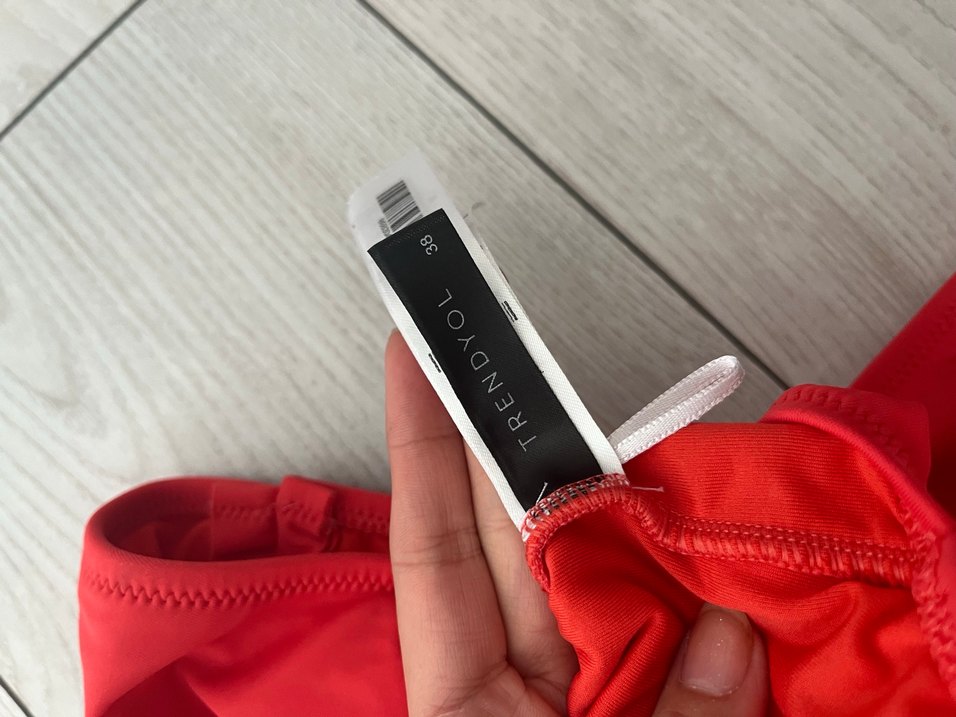 Kalın askılı mayo - Görsel 3