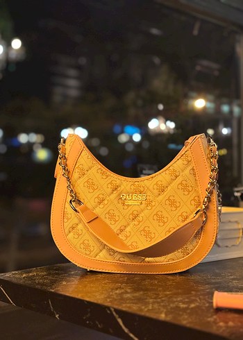 Gucci Guess Pembe Monogramli Zincirli Omuz Cantasi