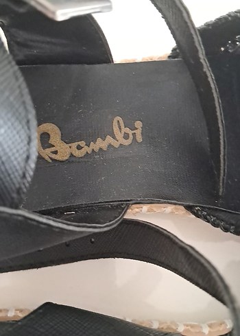 39 Beden bambi önü kapali sandalet