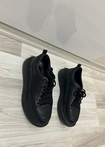 37 Beden Siyah Kadın Spor Ayakkabı