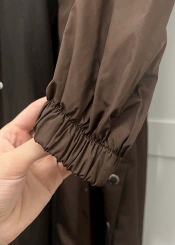 Düğmeli Uzun Kahverengi Kadın Trençkot - Görsel 5