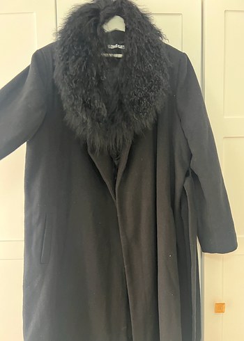 Kürk Detaylı Siyah Uzun Kadın Kaban - Görsel 2