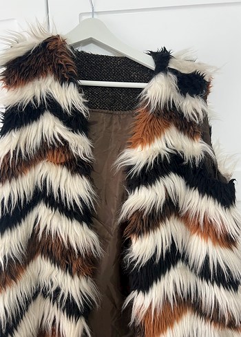 Kahverengi Zebra Desenli Uzun Kürklü Yelek - Görsel 6