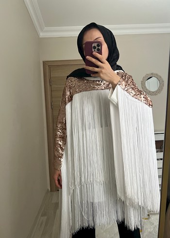 Pullu ve Püsküllü Uzun Beyaz Tunik - Görsel 5