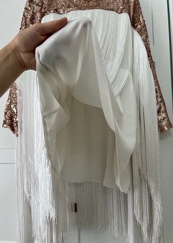 Pullu ve Püsküllü Uzun Beyaz Tunik - Görsel 6