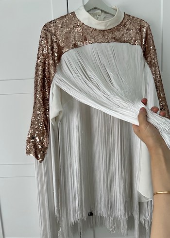 Pullu ve Püsküllü Uzun Beyaz Tunik - Görsel 3