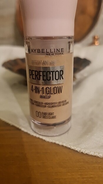  Beden Maybelline instant anti age perfector 4 in 1 glow 00fairy light
