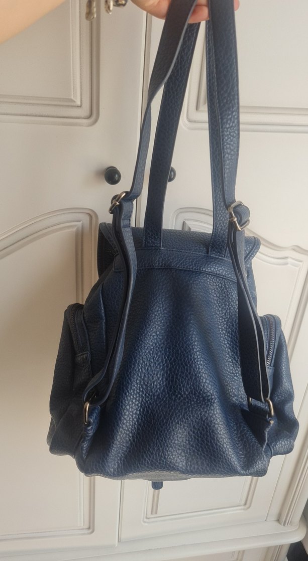 twist marka Koyu Mavi Deri Kadın Sırt Çantası - Görsel 2