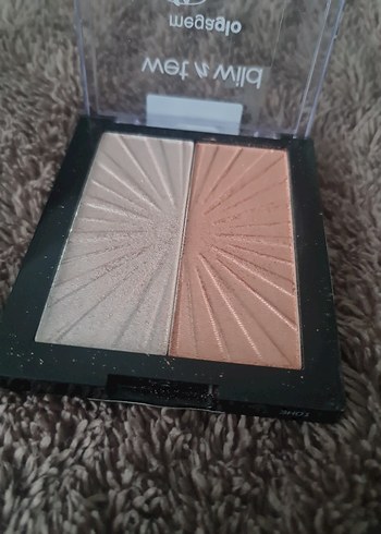 Wet n Wild Makyaj Seti - Far, Ruj, aydinlatici, eyeliner - Görsel 3