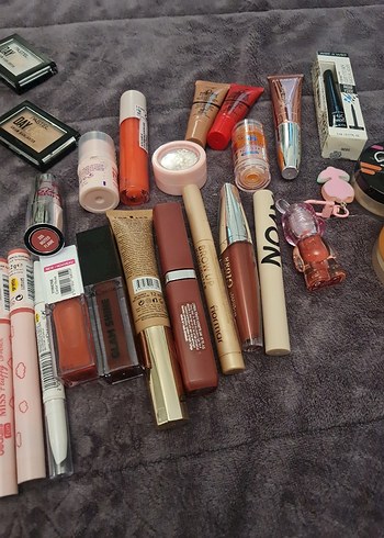 beaulis lykd flormar wet n wild essence Çeşitli Makyaj Seti - Görsel 6