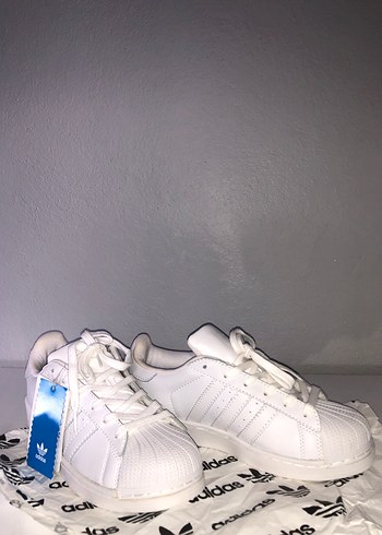 Adidas Beyaz Superstar Kadın Spor Ayakkabı - Görsel 3