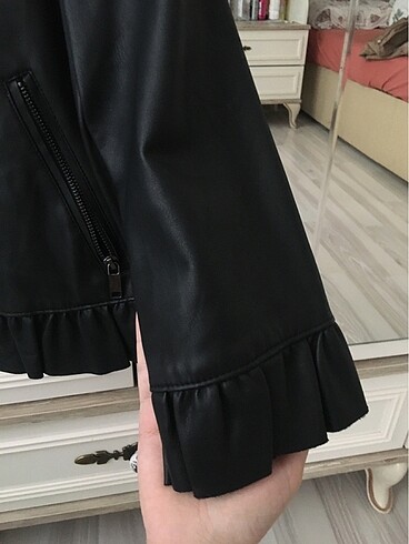 xl Beden ZARA DERİ CEKET