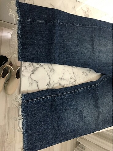 Mango MANGO CAPRİ DÜZ JEANS