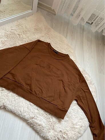 Stradivarius/zara crop sweatshirt