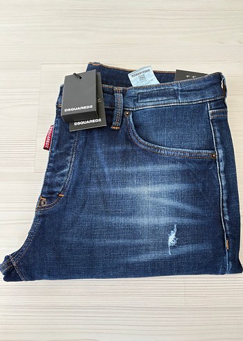 DSquared2 Mavi Yikamali Denim Jean