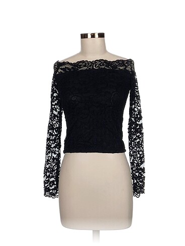 H&M Bluz %70 İndirimli.