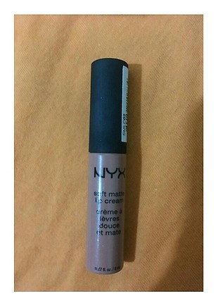 nyx soft matte ruj