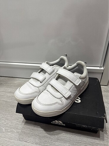 Adidas spor ayakkabi