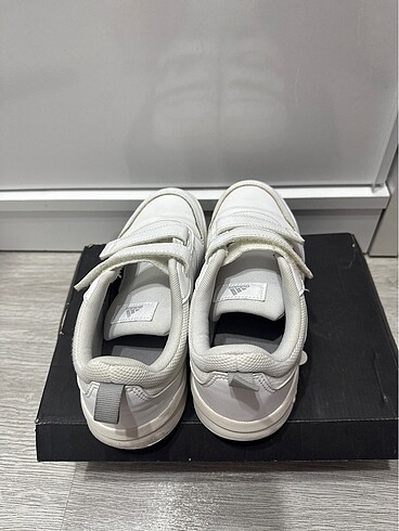 36,5 Beden beyaz Renk Adidas spor ayakkabi