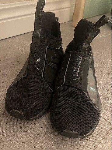 38 Beden siyah Renk Puma x fenty ayakkabı