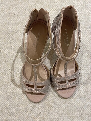 Carvela taşlı stiletto