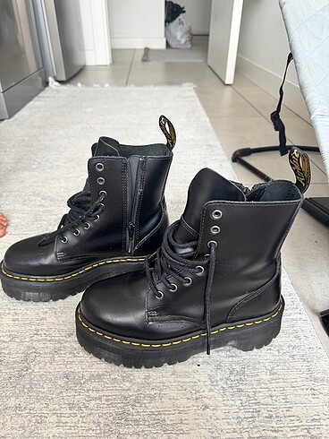 Dr. Martens Dr Martens bot 38 beden