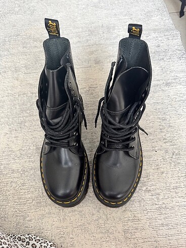 Dr Martens bot 38 beden