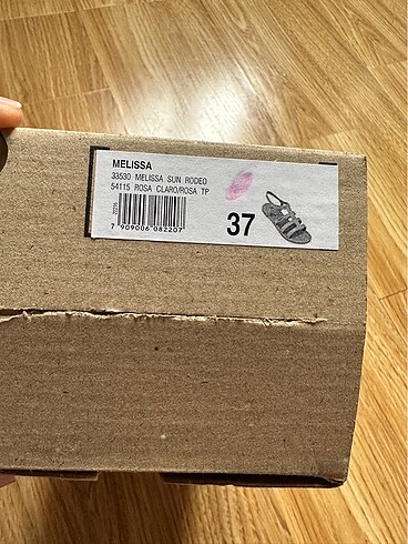 39 Beden Melissa kokulu sandalet