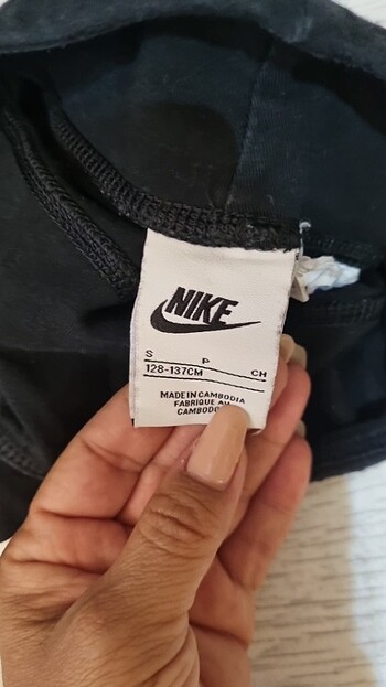 10 Yaş Beden siyah Renk Orijnal Nike tayt 