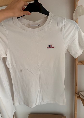 Calvin Klein Beyaz Kadın Kısa Kollu Tişört