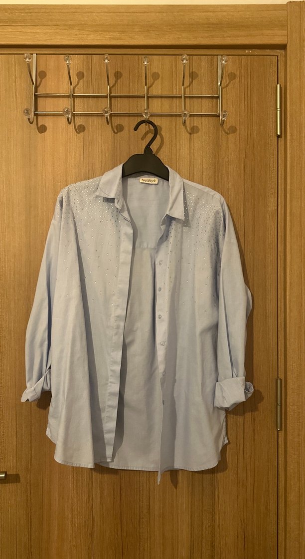 Düğmeli bebe mavisi Kadın Keten Gömlek - Görsel 2