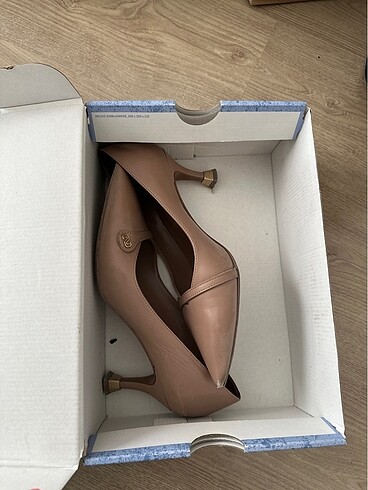 Stiletto topuklu ayakkabı ince topuk