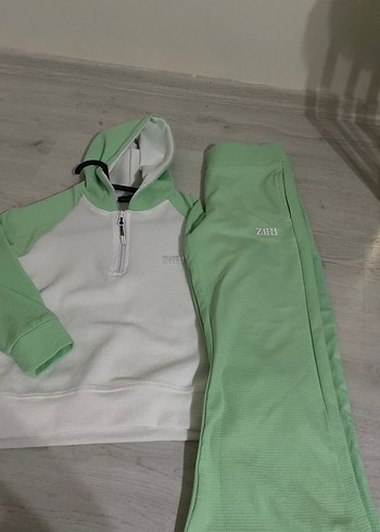 Zara Rahat Ve Sik Esofman Takimi