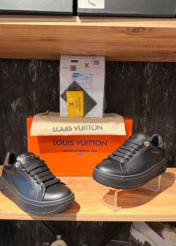 Louis Vuitton Siyah Deri Sneaker