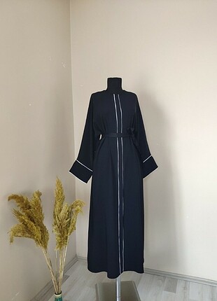 Biyeli abaya
